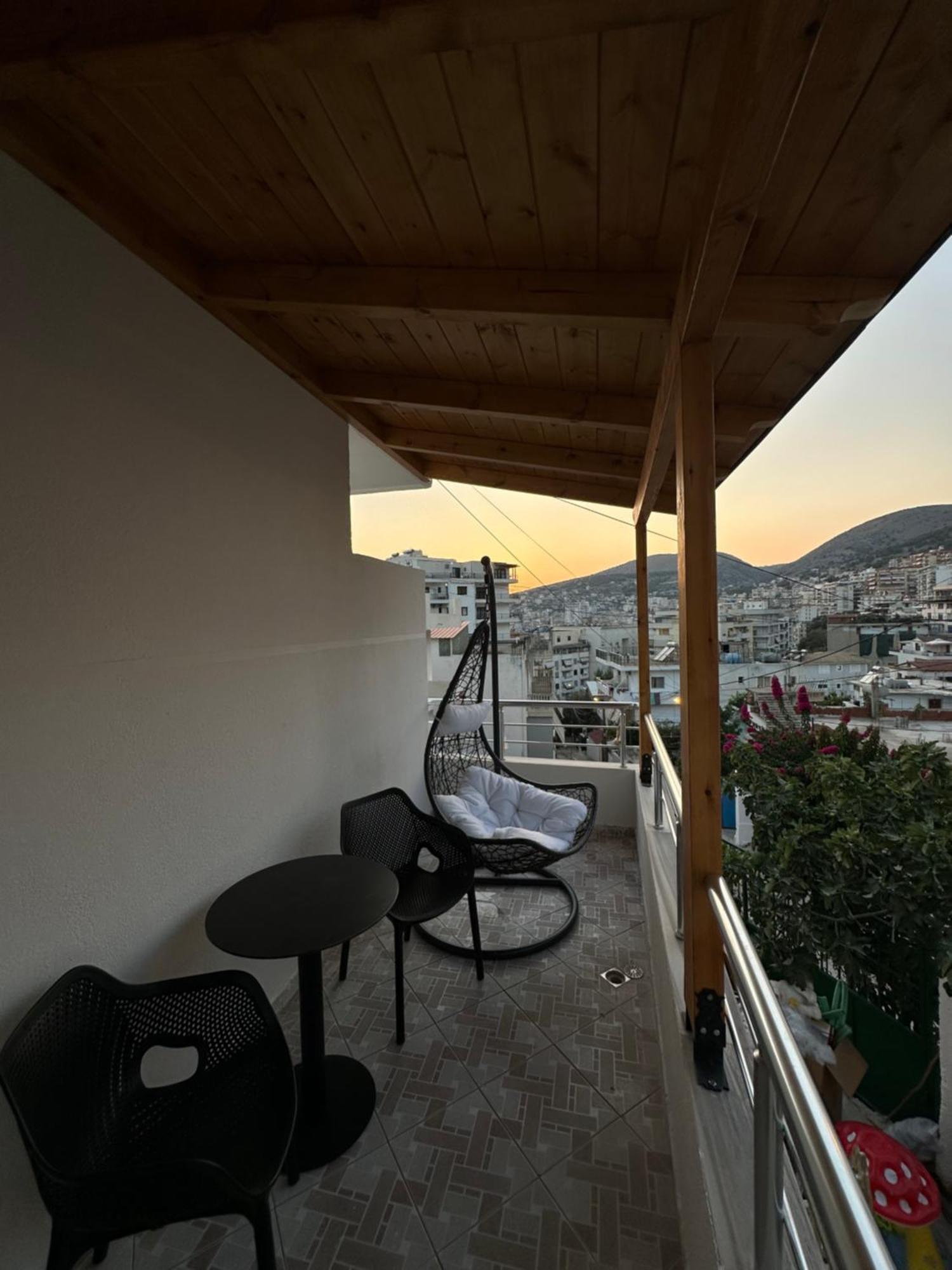 Io'S Apartments Sarande Exterior photo